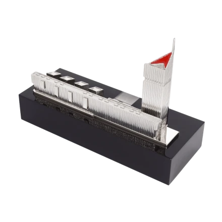 Статуэтка "Национальный космический центр" фото